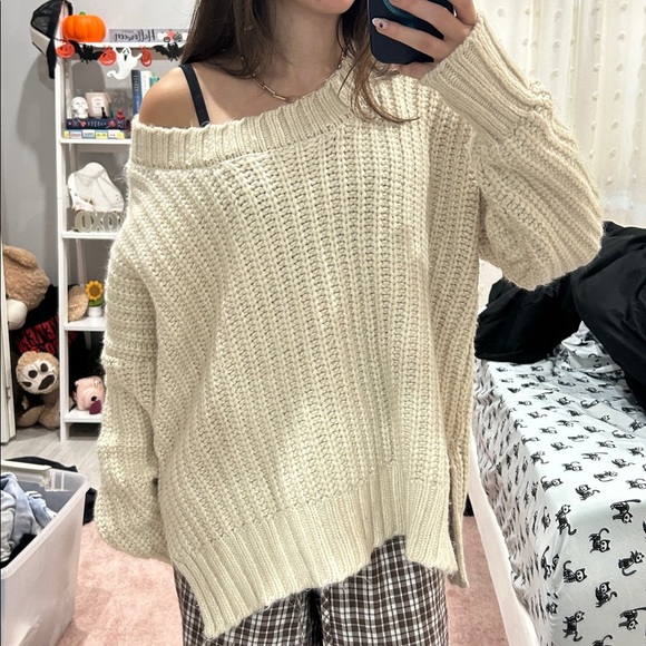 Offline Sweaters - Elegant Cream Knit Sweater